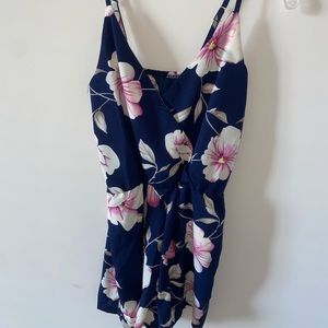 flower print romper.